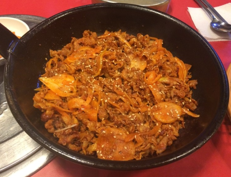  점심메뉴 이만한게 없죠!! 선릉역 딸부자네 불백집