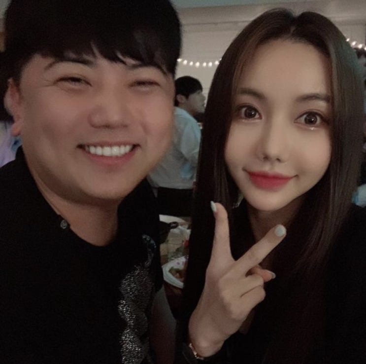  브레이브걸스 출신 아프리카TV BJ박서아, 최군과 셀카 '늘 고마운 최군오빠랑 케이랑'