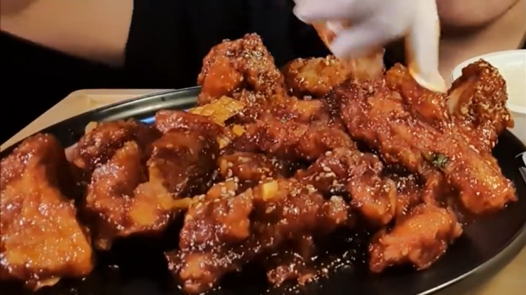  bbq회장이 만든 양념치킨 극한매운왕갈비치킨 일냈네~ feat.먹방왕