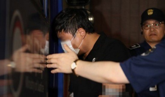  "조국 5촌 조카 10억 수표,현금화…검, 조 장관 부인 사모펀드 관여 여부 집중 조사    