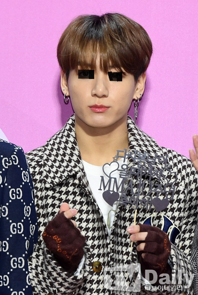  BTS 정국과 해시스완