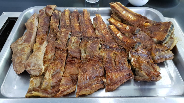  중국 칭다오 여행) 운소로 미식가 양고기 전문점, 몽고고양퇴(蒙古烤羊腿) 양갈비 맛있어!