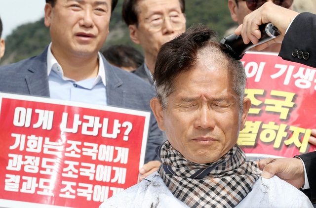  김문수도 삭발…"머리밖에 못 깎는 미약함 죄송" 눈물