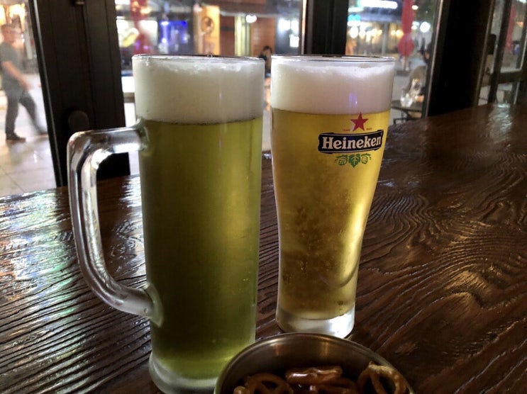  < 판교 CC street lounge, 스트릿 라운지 > 맥주와 칵테일이 많은 펍, 분위기 바