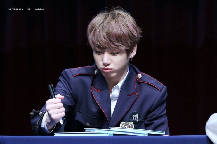  방탄소년단 정국 향한 필리핀 여배우 '리자 소베라노' 사랑 고백 이어 남팬들 애정까지…