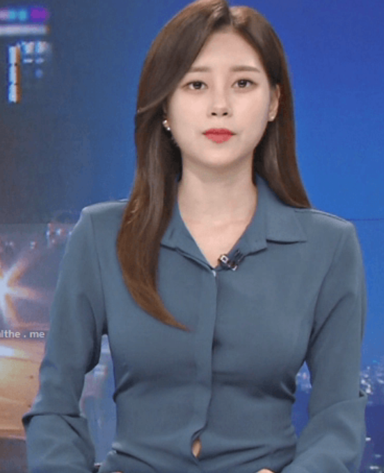  kbs 앵커박소현 브라우스 단추사이 벌림 노출 방송사고