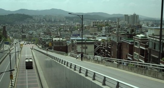  영화 <무뢰한>과 전도연의 아파트, 그리고 성남 재개발