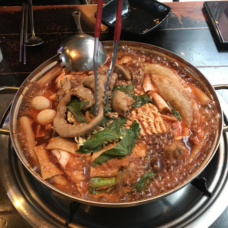  명동역 곱창집 '화떡'에서 마늘곱창떡볶이 흡입!