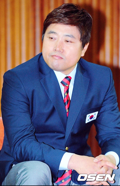  양준혁 "A씨와 자연스런 이별, 악의적 미투 프레임 못참아..법적 대응" 사생활 관련 폭로성 글에 법적 대응 예정인 양준혁 [전문]