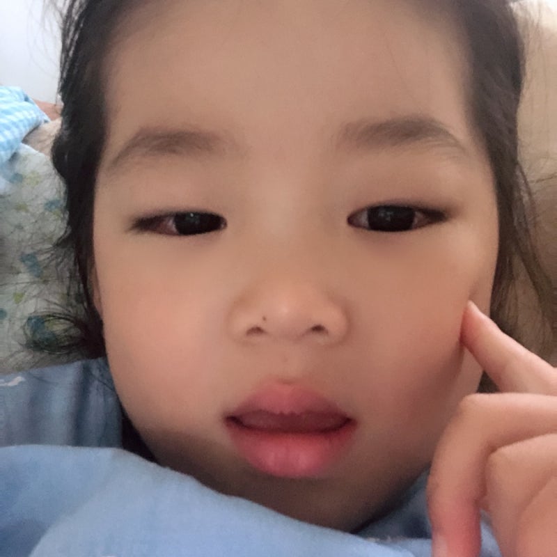 아이 편도염 입원 (1~2) : 고열로 인한 복통과 눈충혈