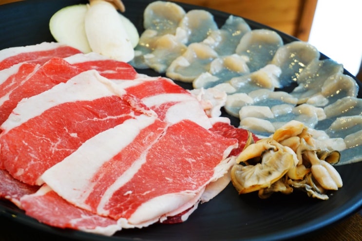  양재동 맛집 이영자픽 선택된 차돌삼합 진대감 고기집