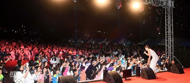 2천여명 찾은 중구 태평고을 '유등천 달빛 음악축제'