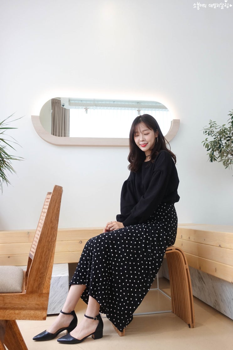  캠핑클럽 이진 맨투맨 시크헤라, 블랙으로 직접 입어봤어요