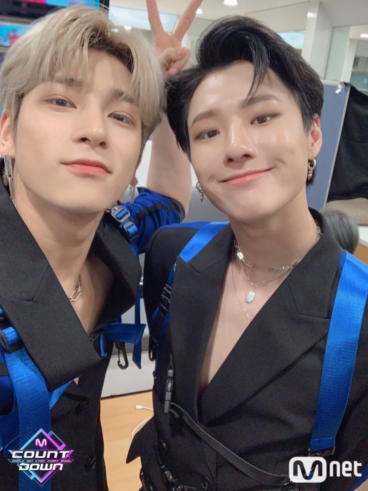  2019.09.19 엠카운트다운 엑스원 셀카