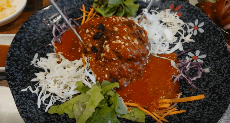  [성수 족발] 권식족발, 서비스로 순대국을?