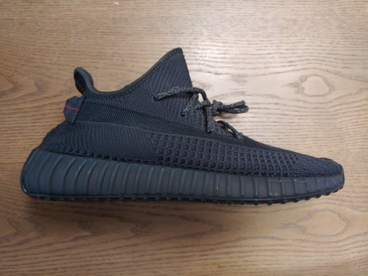  대륙발 이지부스트350 V2 TB (adidas Yeezy boost 350 v2)