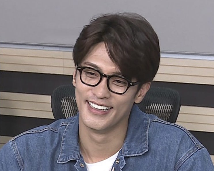  뮤지크 포브 나 혼자 산다 311회 성훈 안경테