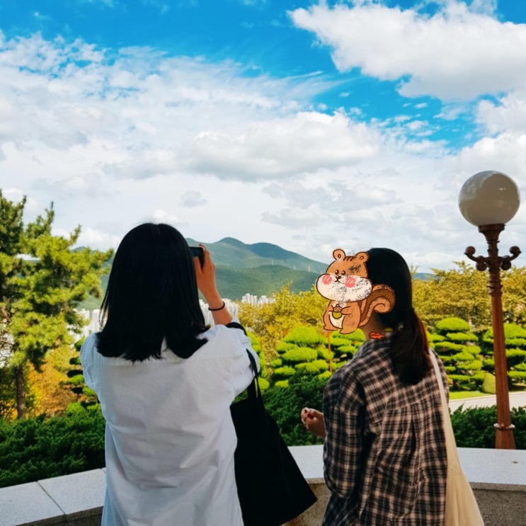  폭풍전의 부산날씨와 롯데리아 오징어버거 후기
