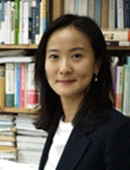 조국 보좌관에 김미경…靑서 호흡맞추고 청문회서 가족문제 대응 조국 보좌관에 김미경…靑서 호흡맞추고 청문회서 가족문제 대응