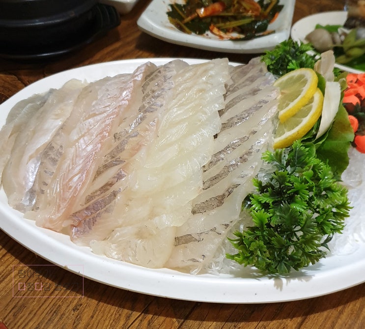  오늘의 일상 : 우산동나는포차다, 첨단무등수산, 이마트유부초밥, 현대카드제로할인형, GS25스크램블소시지샌드위치