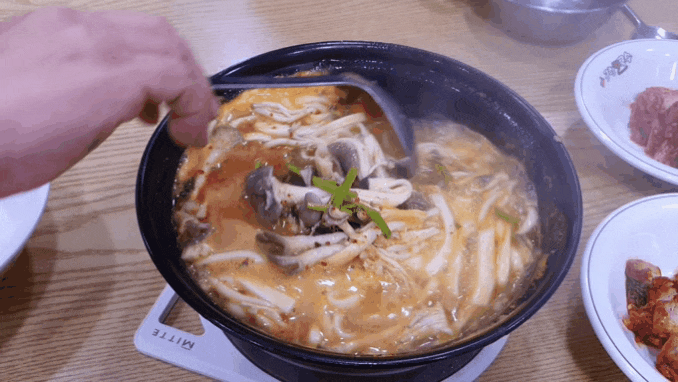  김포공항 맛집: 공항 칼국수 _오래된 단골집.