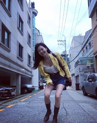  항공대 축제서 현아 엉덩이 노출 퍼포먼스 논란