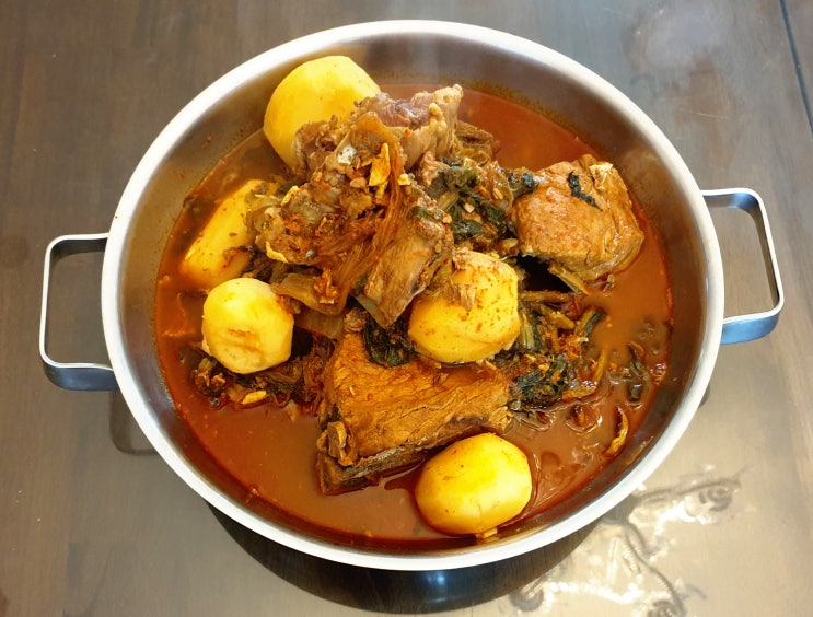  감자탕 ~ 보통 3시간이상! 절대 간편하지 않지만 넘 맛있어ㅎㅎ!!