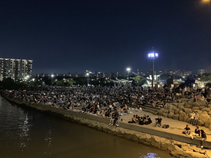  낭만적 한강과 그 후의 일상, 그리고 <서리풀 페스티벌>