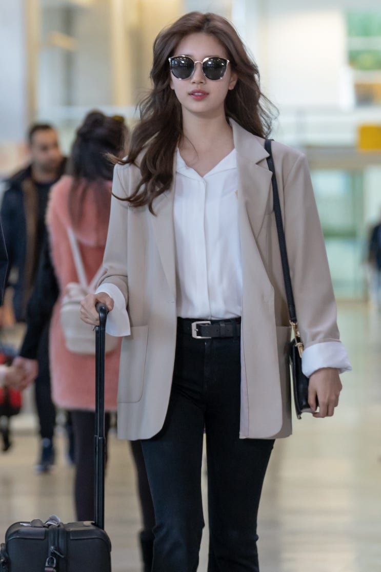  이승기,수지 주연의 SBS 금,토 드라마 배가본드에 나온 카린 선글라스/수지 착용 카린 선글라스 VICTORIA/ 빅토리아 / 김천 글라스 스토리 안경원