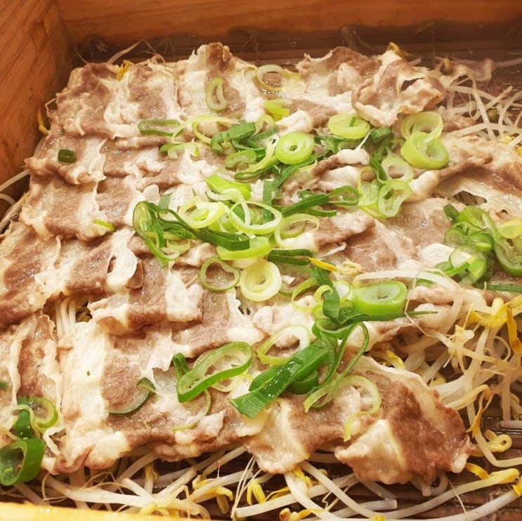  잠실/몽촌토성 식당 - 빌라드샬롯, 편백집, 아그라, 더다이닝호수, 스시준, 오매가매, 마노디셰프, 몽중헌, 산들해, 홈수끼, 골든타이