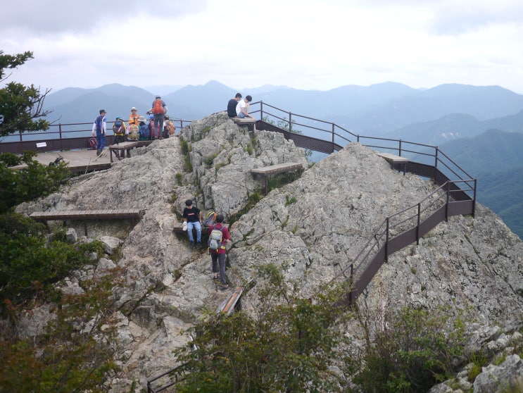  월악산 국립공원 영봉 산행 / 충주 목계나루 무료 캠핑장 / 보덕암