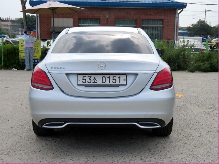  2016.09년형 C-클래스 W205중고차! 러브카에서 무료견적 받아보세요!