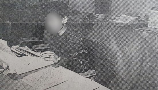 사회면 기사들(1) - “착한 애였는데, 믿어지지 않아” 충격에 휩싸인 이춘재 어머니/ 화성 용의자 30년전 왜 촘촘한 수사망에 안걸렸나/ CNN·NYT, 母子 사망 사건 통해 ‘탈북민 어려움’ 조명