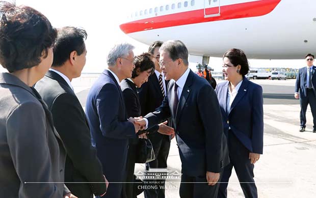  문재인 대통령, 뉴욕공항 도착, 한미정상회담 형식 틀 벗어날까!