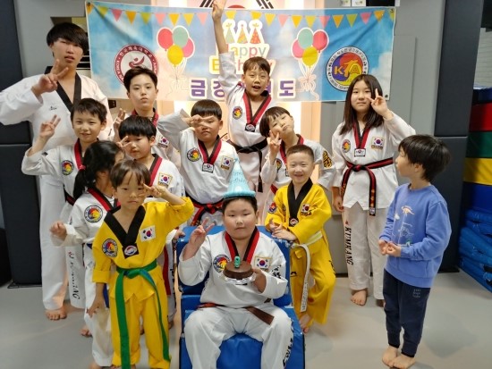  신림동 난향동 미성동 난곡사거리 보라매동 맘스클럽 강추 태권도학원 추천 태권도장 졸업 입학 신학기 태권도 어디가 좋을까요?