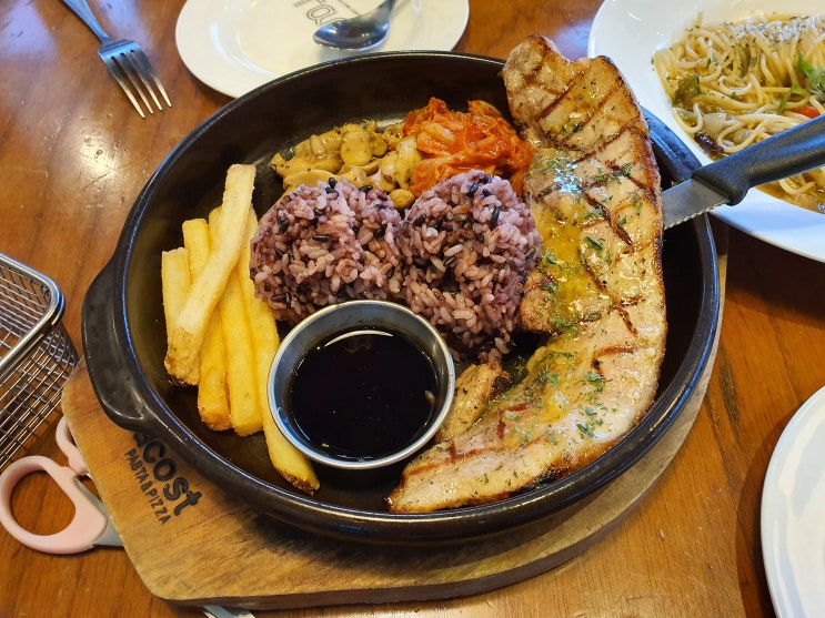  민락2지구 라라코스트 메뉴 추천 + 가격 (갤럭시 노트 10+로 찍은 사진)