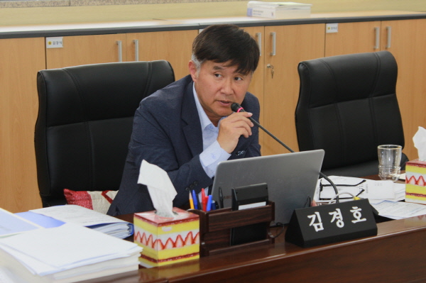  김경호 도의원, 학교장 고용의 무기계약직 사감 인건비 지원 요청