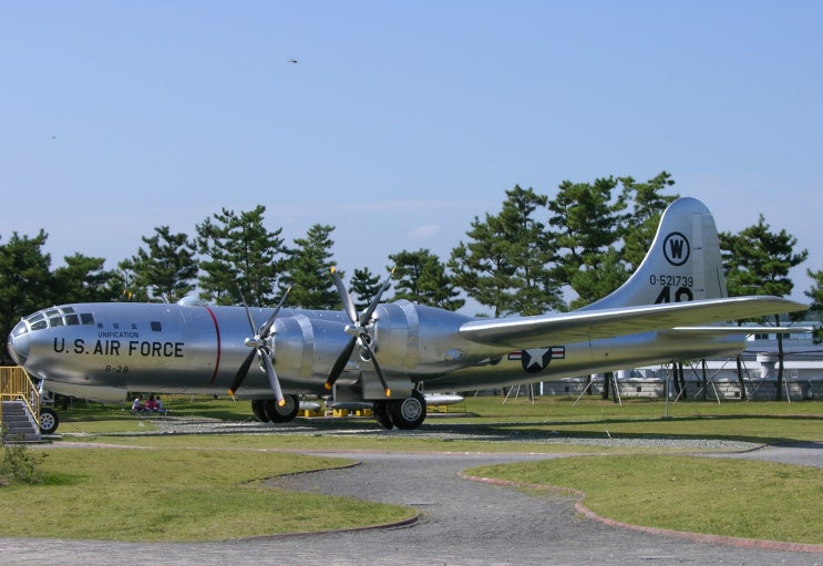 #4. B-29 이야기. 현재까지 남아있는 26대의 B-29. 우리나라에 전시중인 B-29. 여의도안보전시장. 사천항공우주전시장
