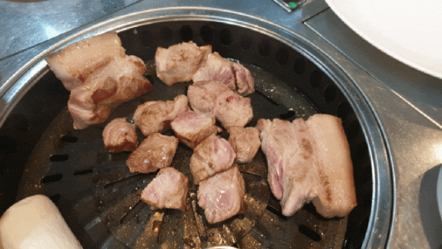  쫀득한 흑돼지가 맛있는 제주노형흑돼지맛집