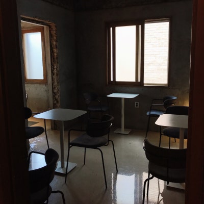 Coffee Hoseupital Restroom — photo 1