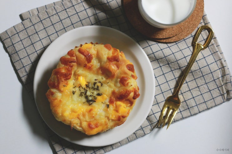  맛도 생김새도 근사한 양파 치즈빵 만들기