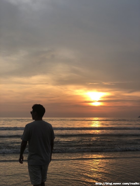 2019.08.12 @ 탄중아루 해변(Tanjung Aru Third Beach) 석양/선셋 스냅사진 (1) (with 신의한수) (대구에서 떠나는 코타키나발루 여행) 