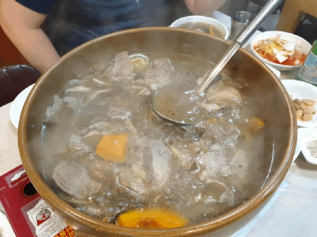  동빙고동 숨은 맛집 <한강나루>에서 '능이한방오리백숙' 몸보신 후기