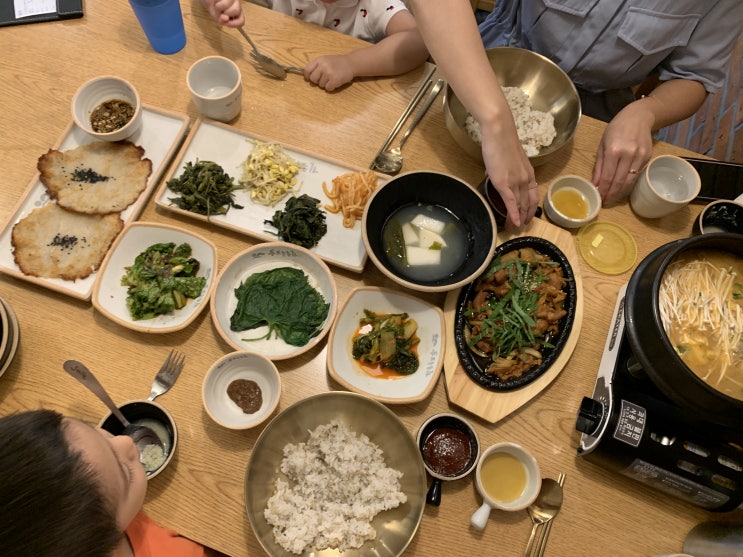  광교 앨리웨이 한식 _ 동트는농가 청국장이 굿 / 앨리키즈_키키라이브러리 / 오늘도바닥분수실컷