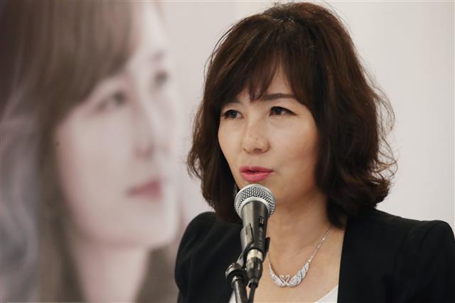  공지영, 우리가 조국이다 실검에 70군데 압수수색,사형 논란 ~