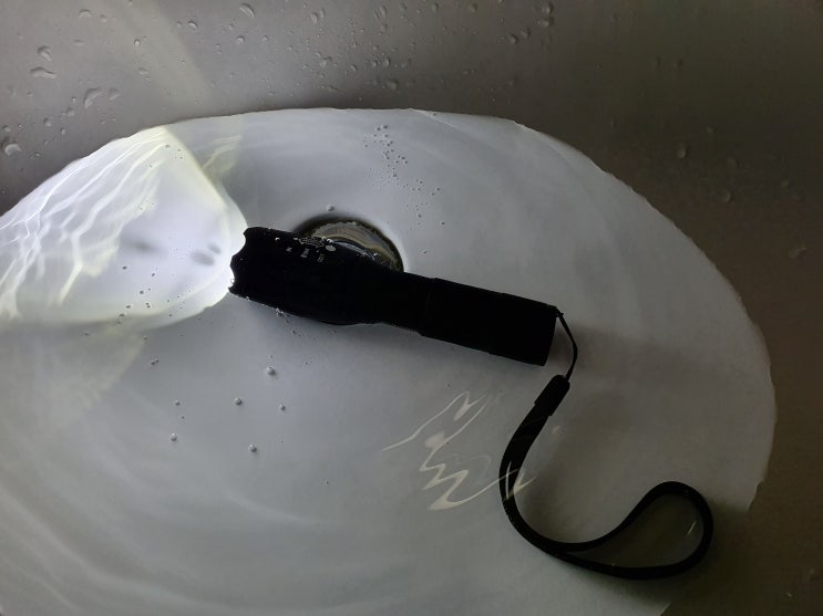 국민후레쉬, 울트라서치2  LED 손전등으로 추천하는 이유