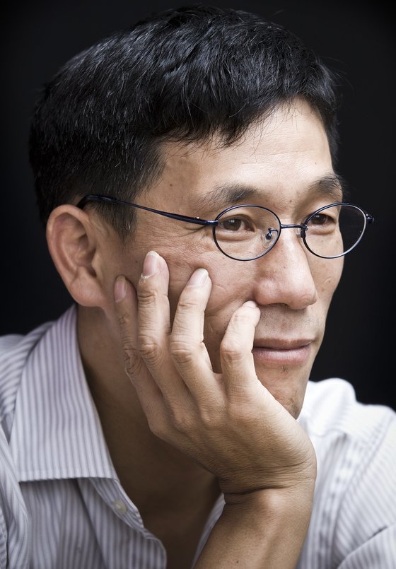 진중권 "조국 데스노트 제외 실망" 정의당에 탈당계 제출