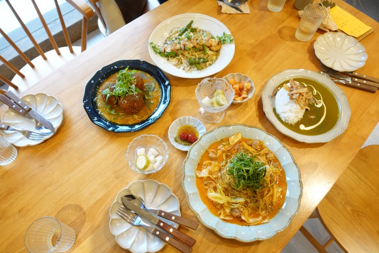  매달 메뉴가 바뀌는 수동 맛집 유유란도 9월 메뉴 다먹어봄