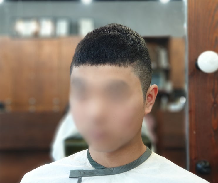  이태원 클라쓰 박새로이처럼 짧은 머리를 도와줬습니다.