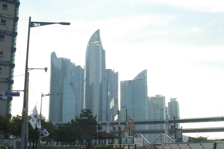  부산 수변공원의 아침